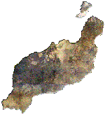 Lanzarote, hier sind einzigartige Kraterlandschaften zu finden.  Unter der Oberflche Lanzarotes dampft es noch immer. Die Farben der Insel wechseln von Schwarz ber Grn und Braun zu Rot. Die Mondlandschaft hat es kochend hei in sich. Den Beweis liefert ein Ausfl ug zu den Feuerbergen im Nationalpark Timanfaya, auf Kamelen ber das Vulkangestein. In der kilometerlangen Bucht von Puerto del Carmen merkt man davon nichts. Hier brodeln Beach-Fun und der Spa am sonnigen Vergngen. 